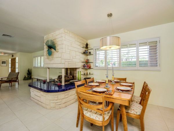 Palm Springs Home 948864