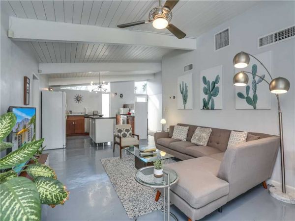 Palm Springs Home 948866