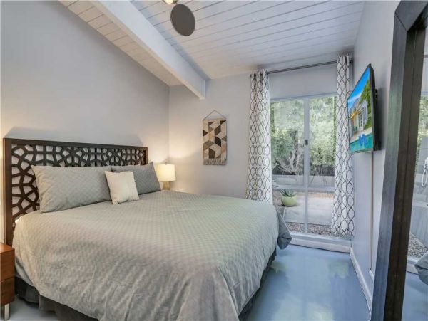 Palm Springs Home 948866