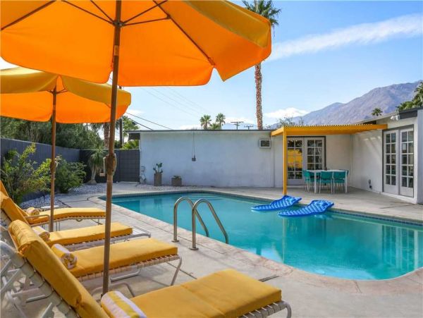 Palm Springs Home 948866
