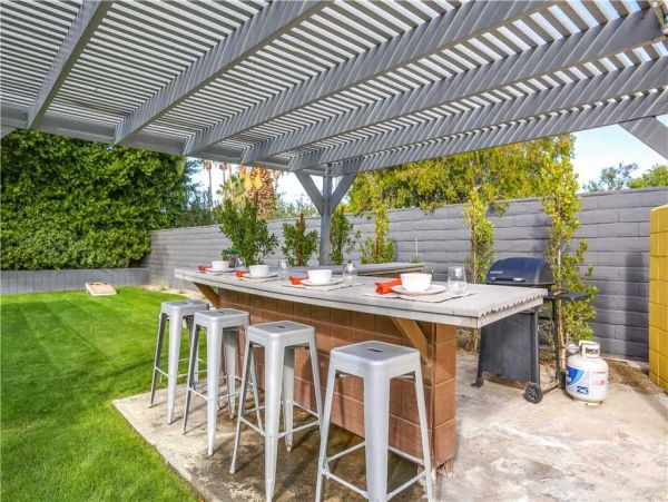 Palm Springs Home 948866