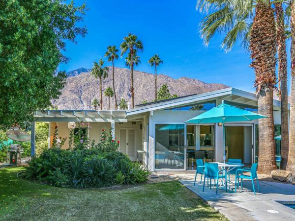Palm Springs Home 948867