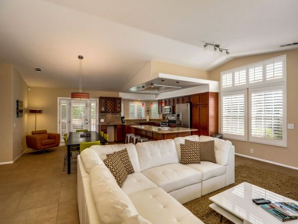 Palm Springs Home 948869