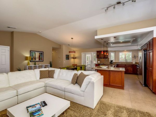 Palm Springs Home 948869