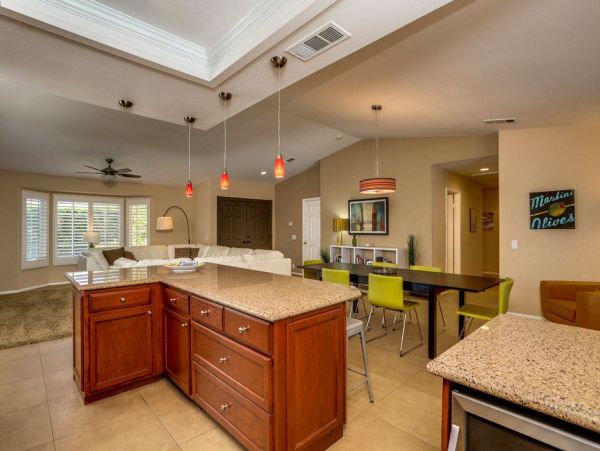 Palm Springs Home 948869
