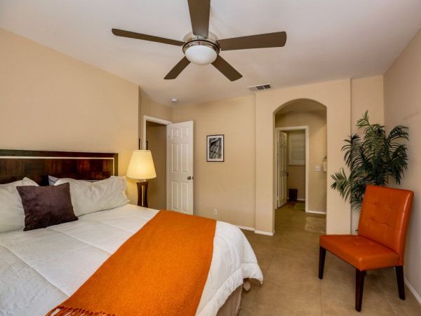 Palm Springs Home 948869