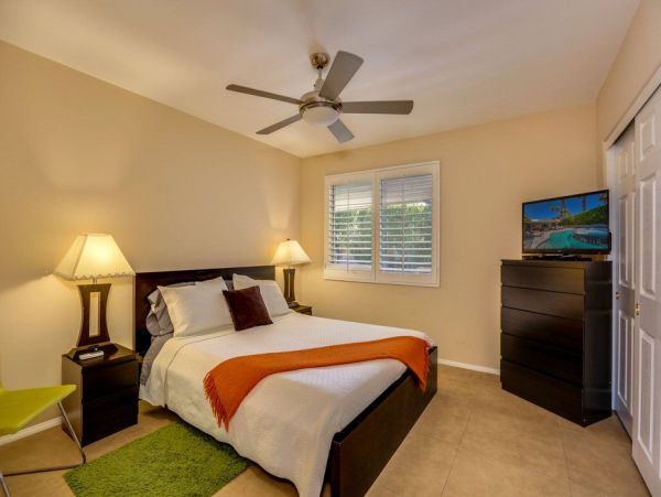 Palm Springs Home 948869