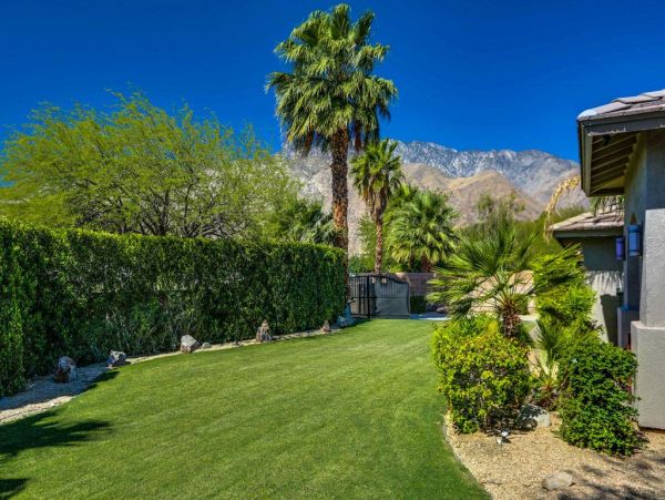 Palm Springs Home 948869