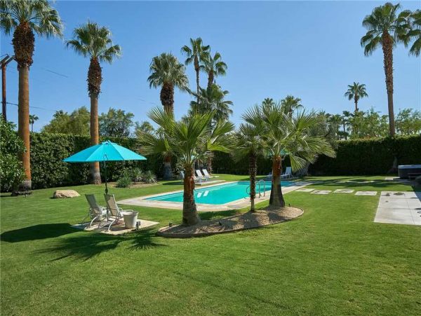 Palm Springs Home 948870