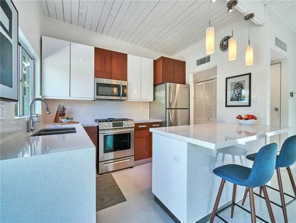 Palm Springs Home 948870