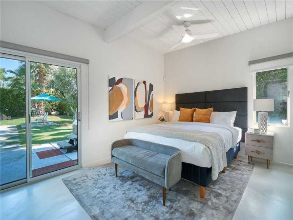 Palm Springs Home 948870