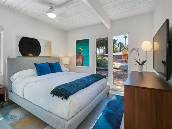 Palm Springs Home 948870