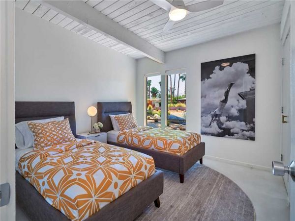 Palm Springs Home 948870