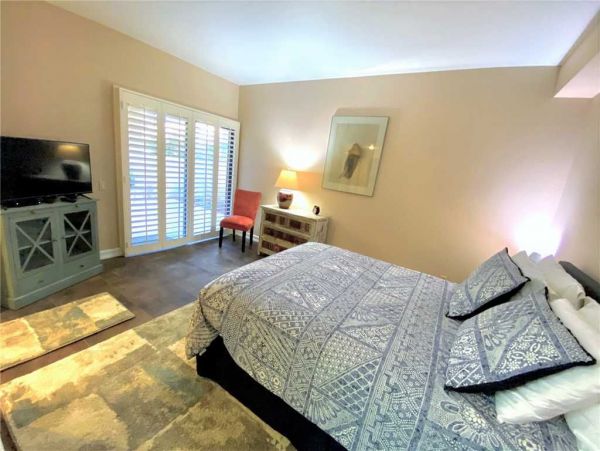 Palm Springs Home 948872