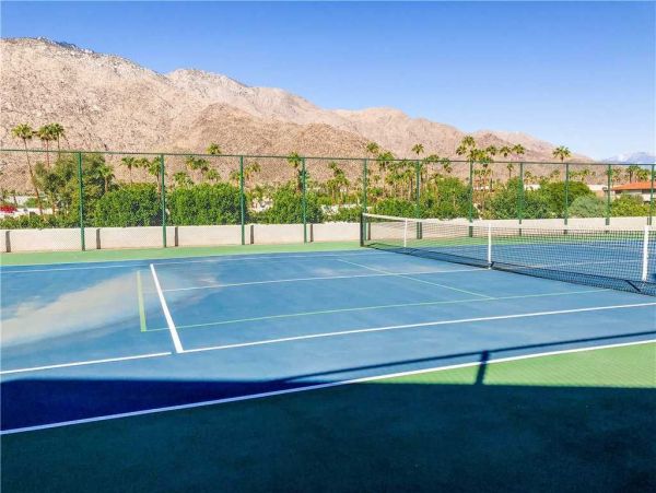 Palm Springs Home 948872