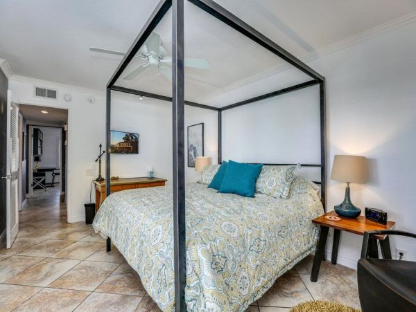 Palm Springs Home 948873