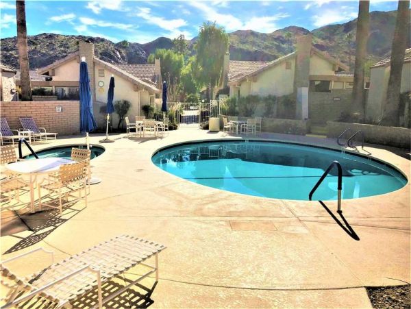 Palm Springs Home 948873