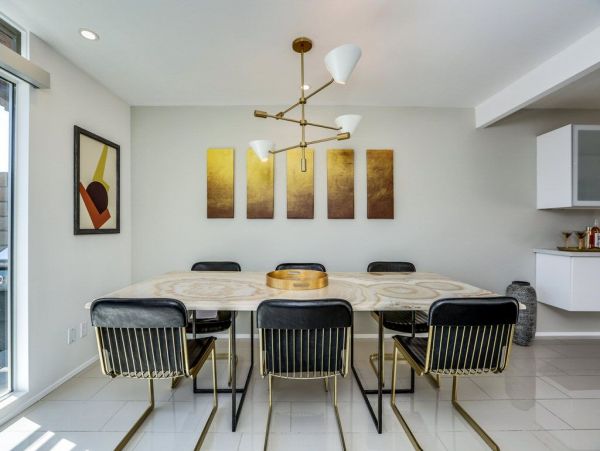 Palm Springs Home 948874