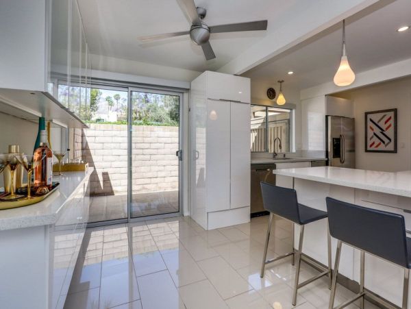 Palm Springs Home 948874
