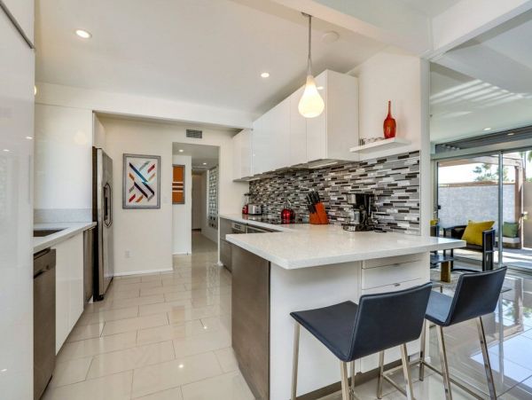 Palm Springs Home 948874