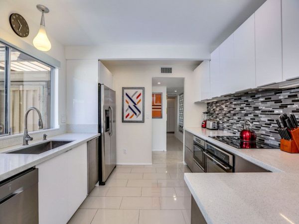 Palm Springs Home 948874