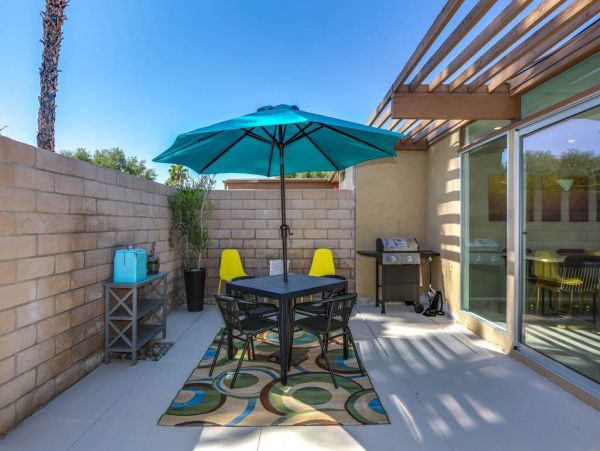 Palm Springs Home 948874