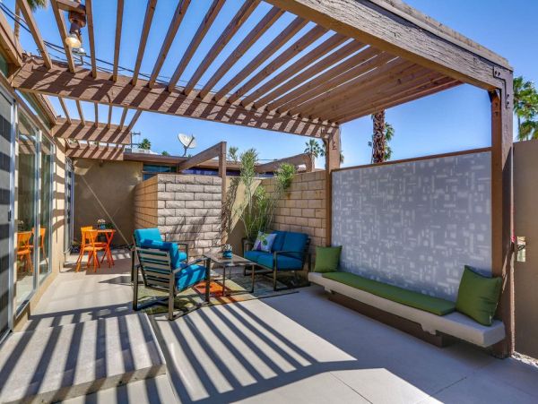 Palm Springs Home 948874
