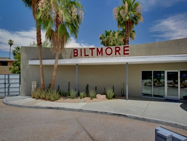 Palm Springs Home 948875