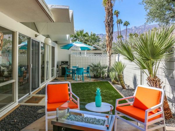 Palm Springs Home 948876