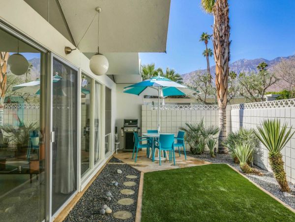 Palm Springs Home 948876