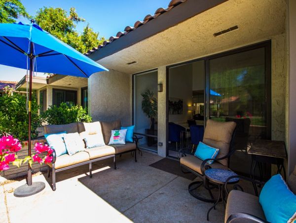 Palm Springs Home 948877