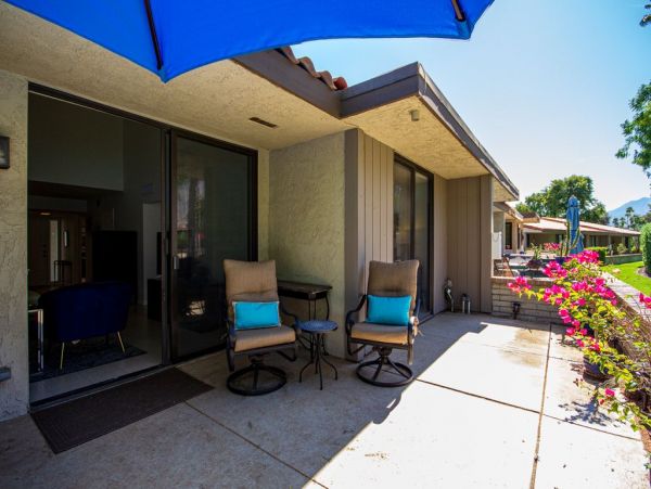 Palm Springs Home 948877