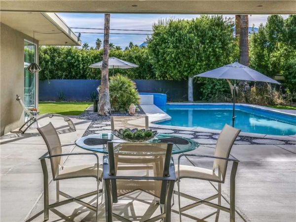 Palm Springs Home 948878