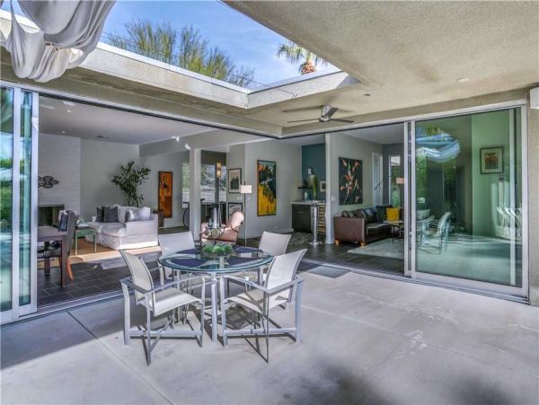 Palm Springs Home 948878