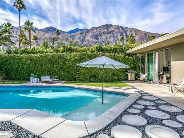 Palm Springs Home 948878