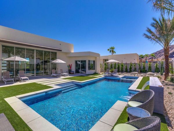 Palm Springs Home 948879
