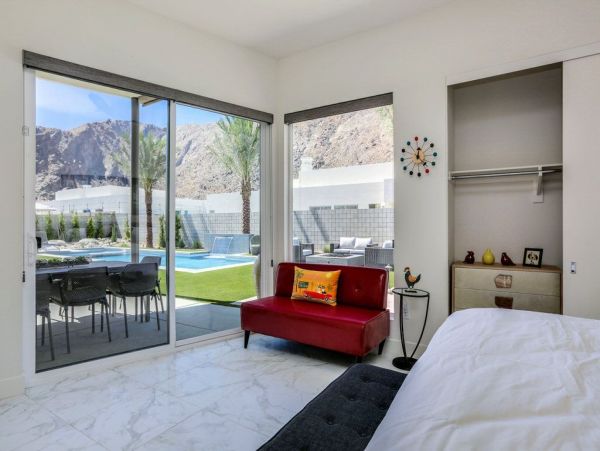 Palm Springs Home 948879