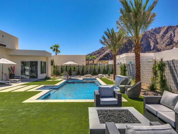 Palm Springs Home 948879