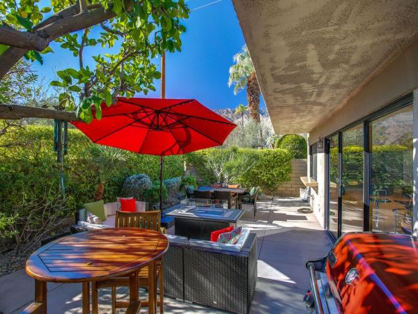 Palm Springs Home 948881