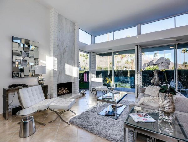 Palm Springs Home 948882