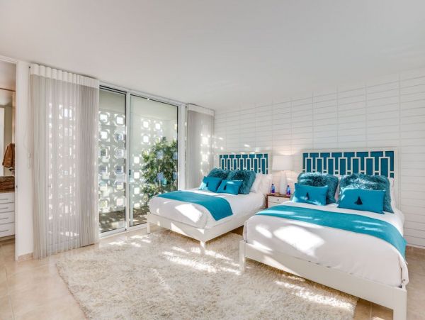 Palm Springs Home 948882