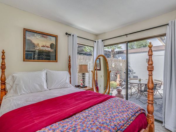 Palm Springs Home 948883