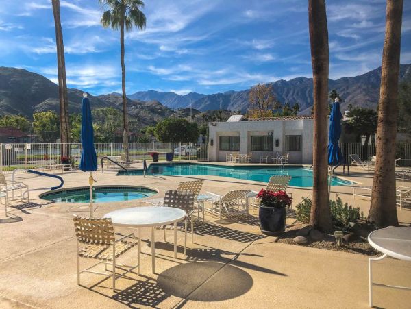 Palm Springs Home 948883
