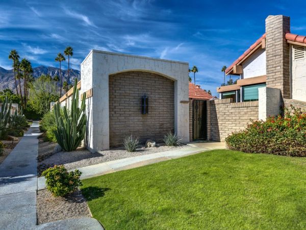 Palm Springs Home 948883