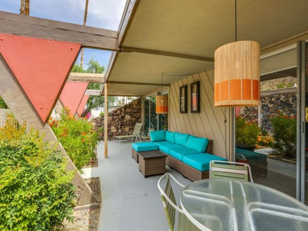 Palm Springs Home 948884