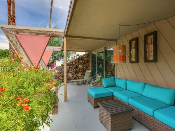 Palm Springs Home 948884