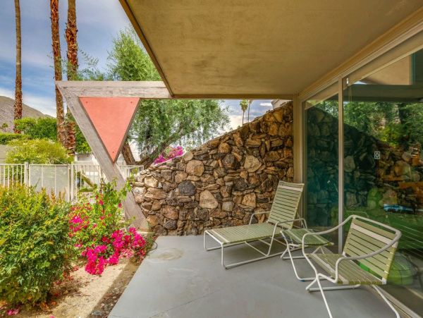 Palm Springs Home 948884