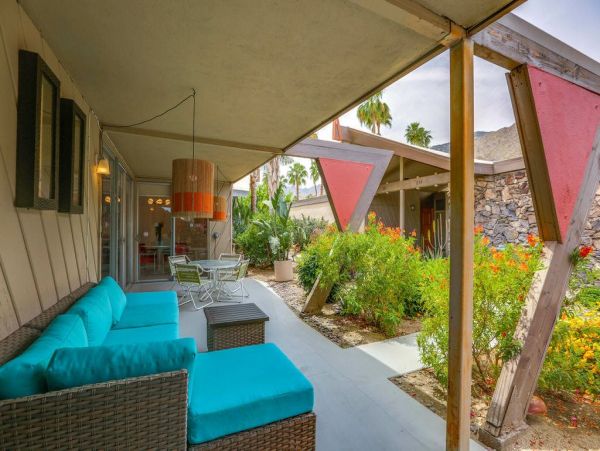 Palm Springs Home 948884