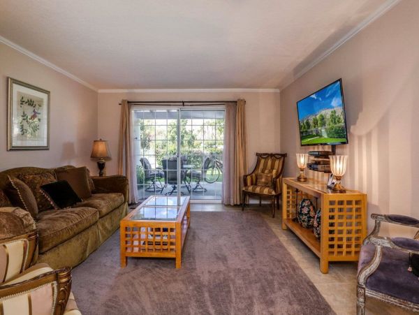 Palm Springs Home 948885