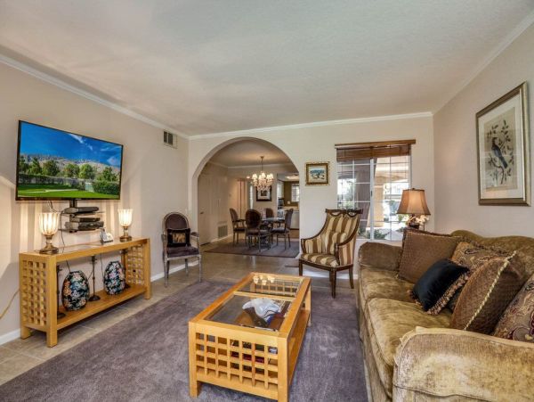 Palm Springs Home 948885